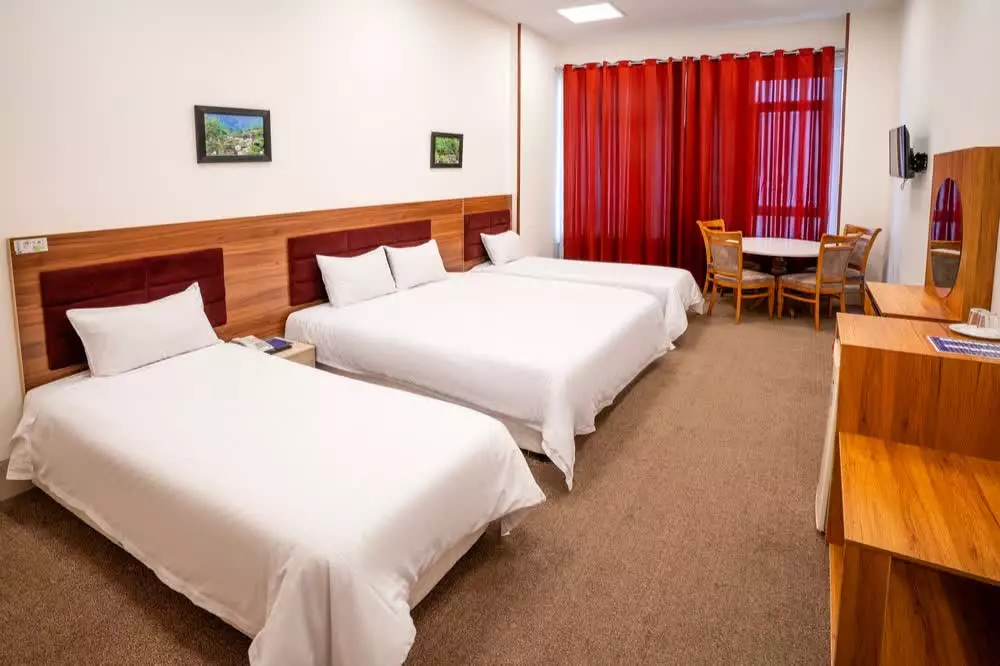 Alibaba https://cdn.alibaba.ir/ostorage/hotel-accommodation-images/6a841f83ece37da9b7dd297f_اتاق چهارتخته ( دبل سینگل ).webp